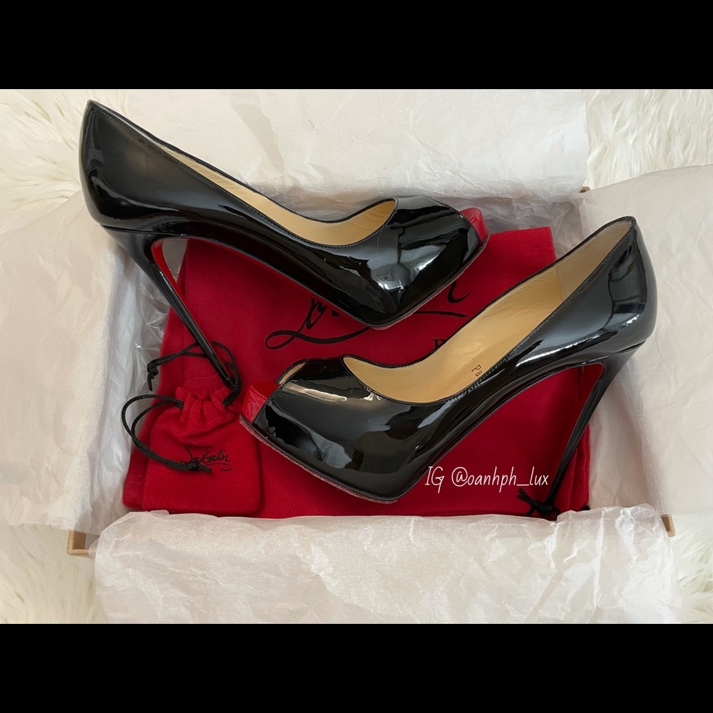 ❌SOLD❌ Christian Louboutin Privé Open Toe Pump 36